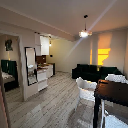 Family Apartment *